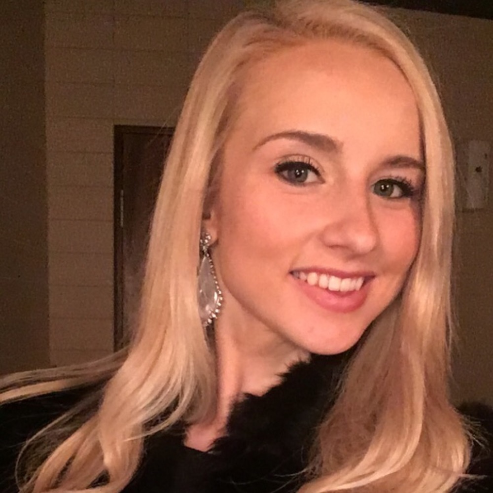 Meet your Posher, Abbi